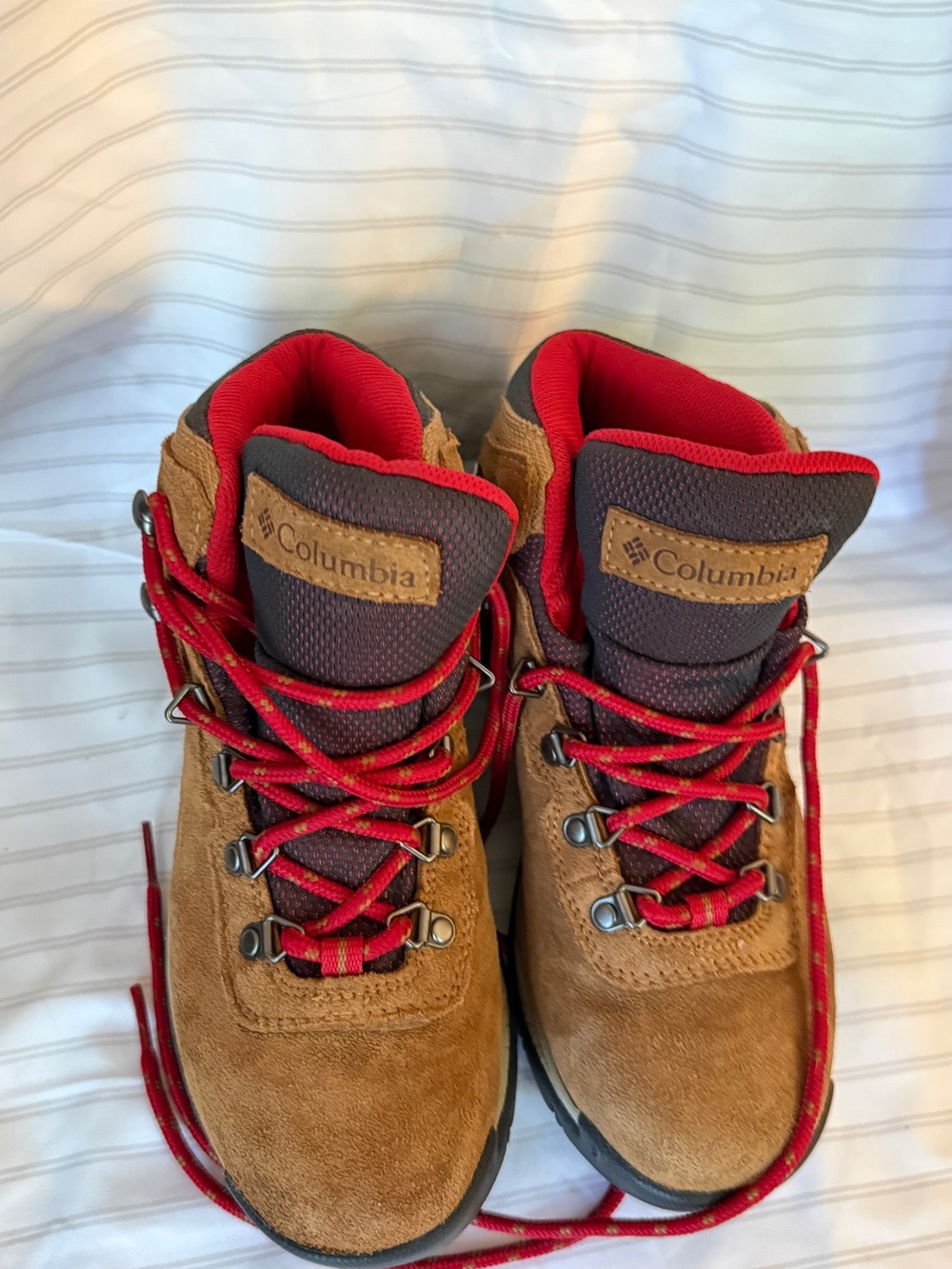 NWT Columbia Womens Tan Brown and Red Hiking Boots